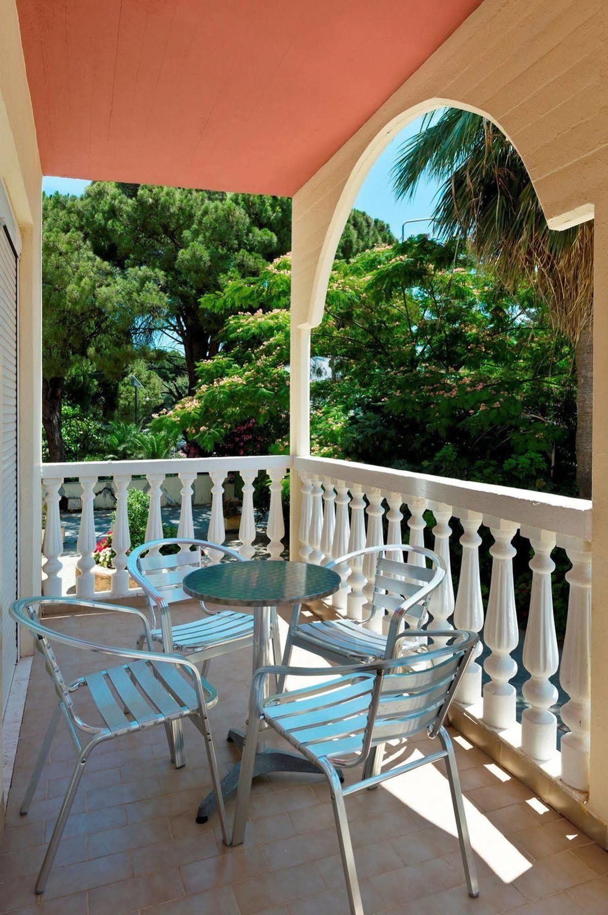 Perla Marina Aparthotel Ialysos  Exterior foto